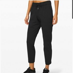 NWT Lululemon On The Fly 7/8 Pant Woven Sz 2